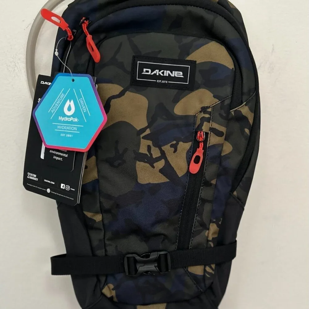 Dakine Shuttle Hydration Pack - 6L, Cascade Camo